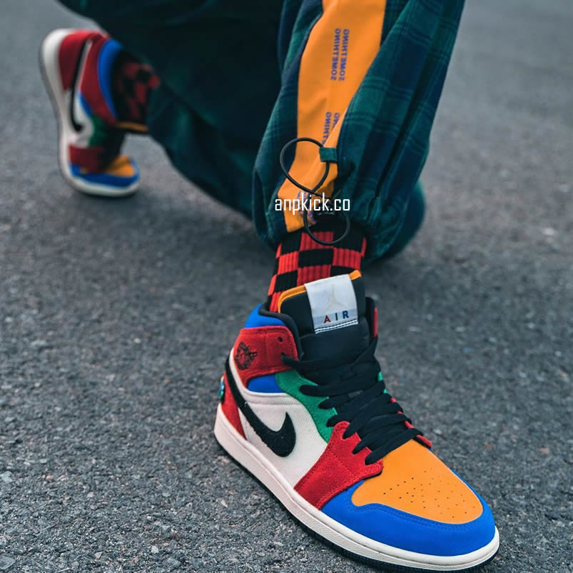 Blue The Great Air Jordan 1 Mid Fearless Outfit On Feet Release Date Cu2805 100 (3) - newkick.vip