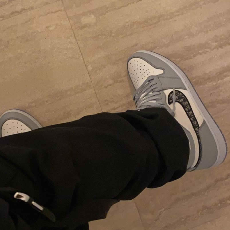 Dior Air Jordan 1 High Og Price Aj1 On Feet Release Date (3) - newkick.vip