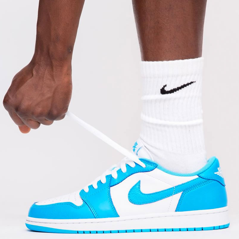 Nike Sb Air Jordan 1 Low Unc Blue On Feet (1) - newkick.vip