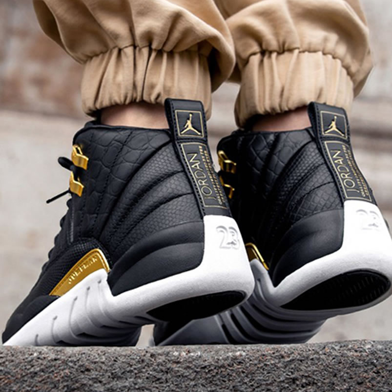 Air Jordan 12 On Feet Snakeskin Midnight Wmns Black White Gold Ao6068 007 (2) - newkick.vip