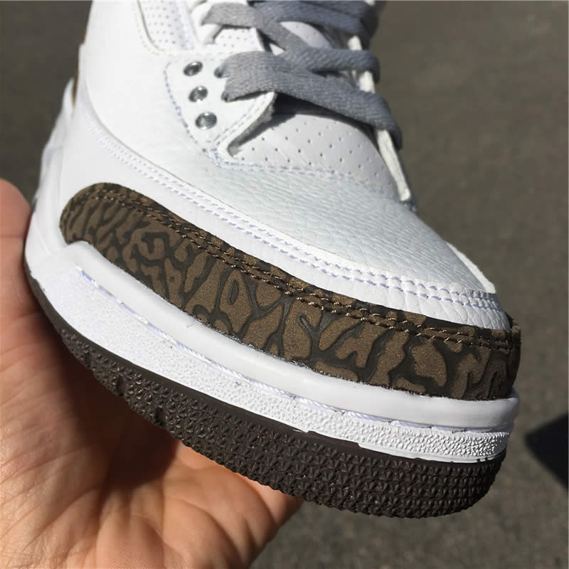 air jordan 3 mocha 2018 white chrome dark brown 136064 122 detail images (2)