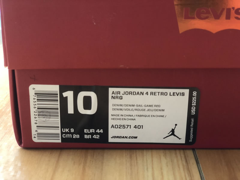Levi's x Air Jordan 4 'Blue Denim' Tag Image Levi's x Air Jordan 4 'Blue Denim' Tag Image