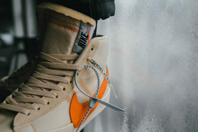 nike blazer mid off white all hallows eve orange aa3832 700 detail on feet