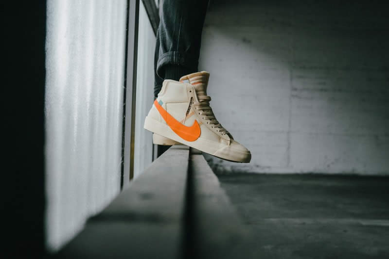 nike blazer mid off white all hallows eve orange aa3832 700 detail on feet