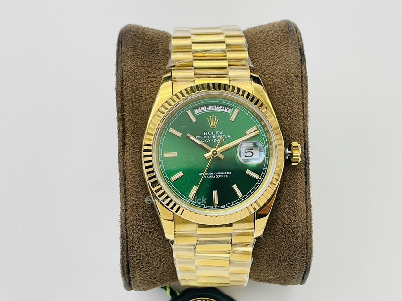 Rolex Day Date Olive Green Cherry Red Dial Bright Blue Bright Black Champagne Colour Olive Green 228239 (103) - newkick.vip