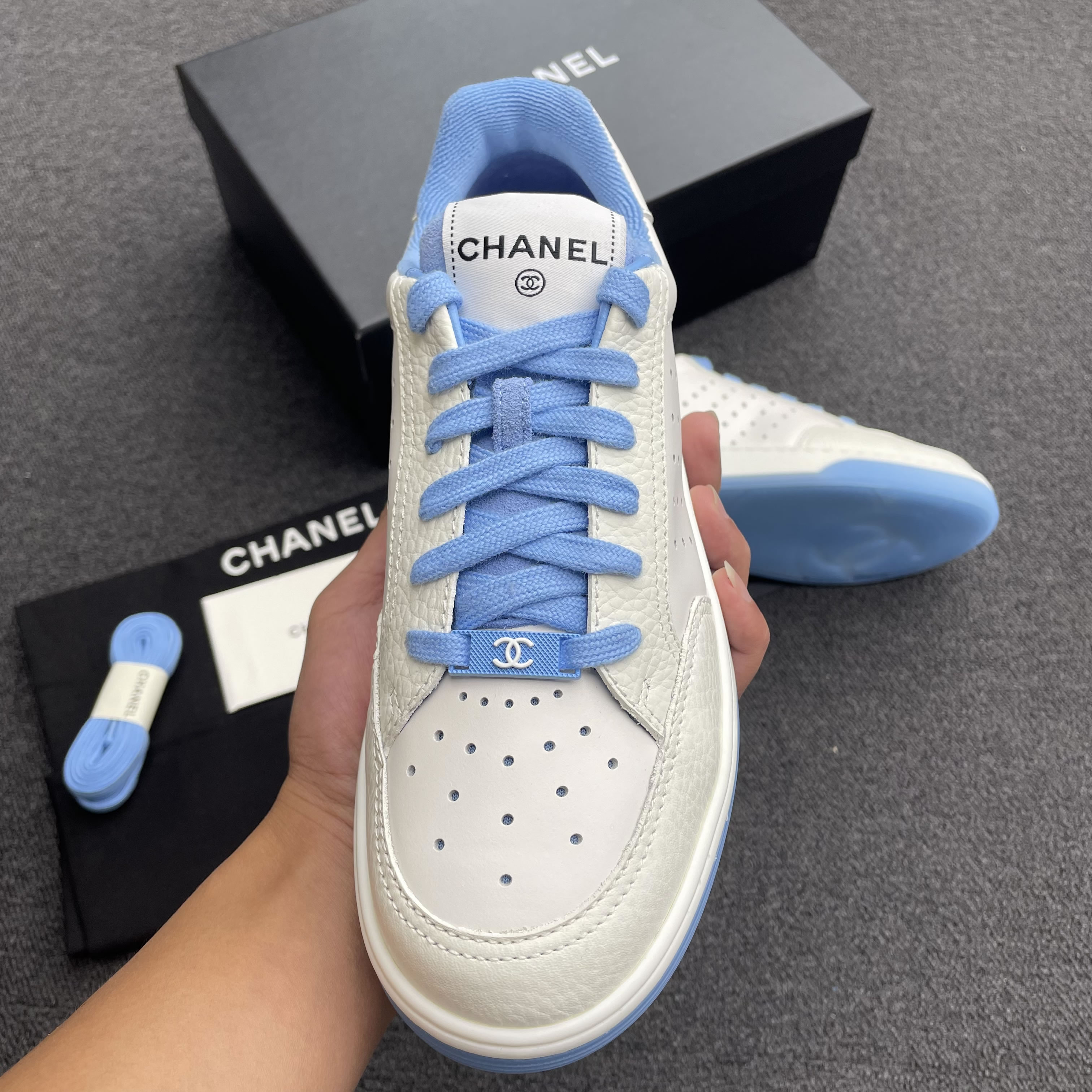 Chanel 22p Trainer White Black Burgundy Light Pink Blue (12) - newkick.vip