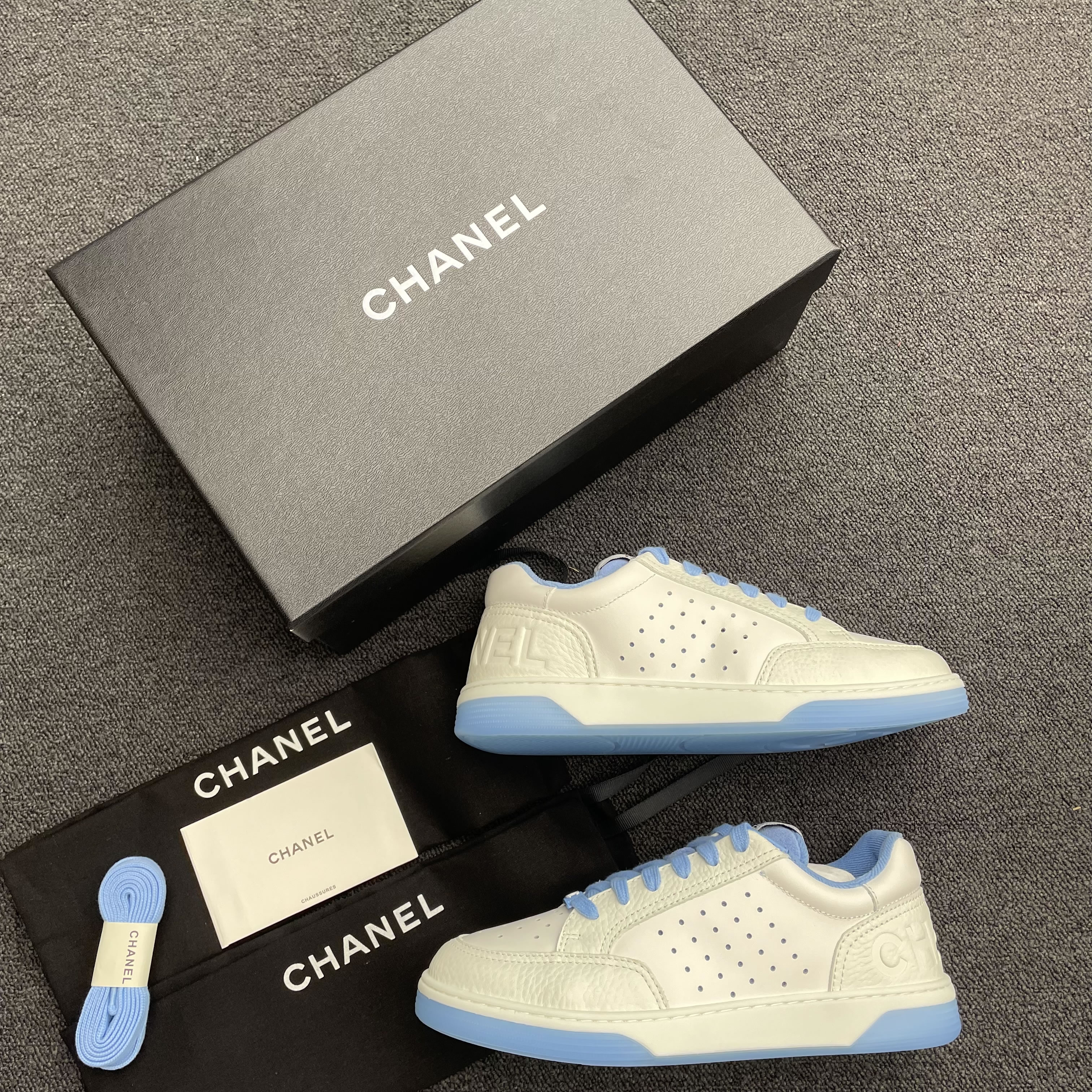 Chanel 22p Trainer White Black Burgundy Light Pink Blue (13) - newkick.vip