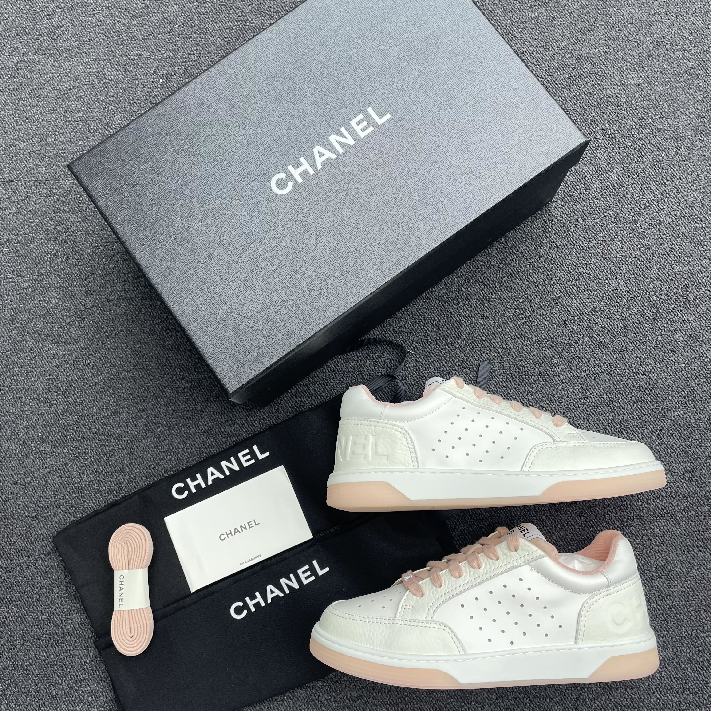 Chanel 22p Trainer White Black Burgundy Light Pink Blue (15) - newkick.vip