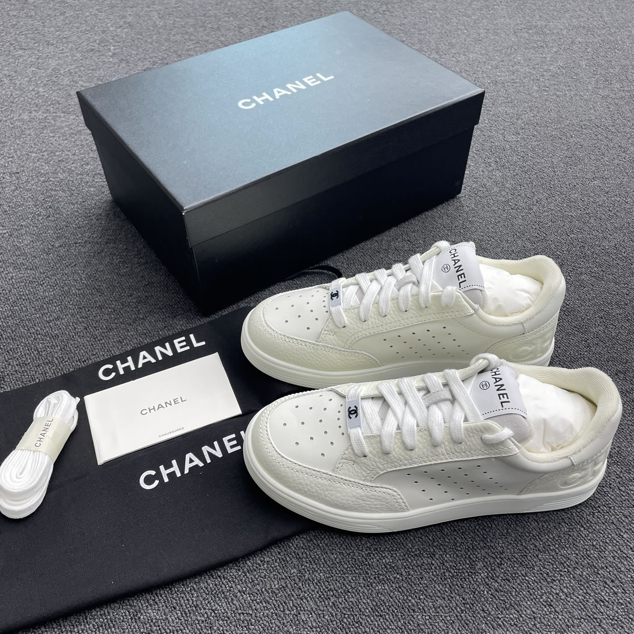 Chanel 22p Trainer White Black Burgundy Light Pink Blue (7) - newkick.vip