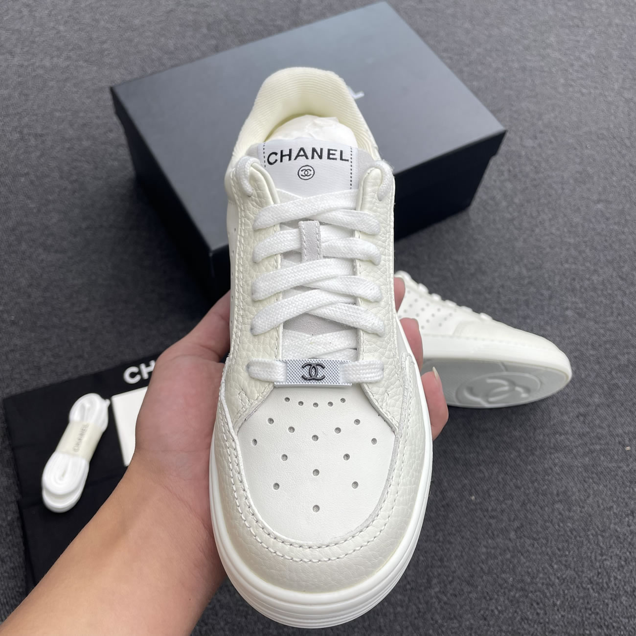 Chanel 22p Trainer White Black Burgundy Light Pink Blue (9) - newkick.vip