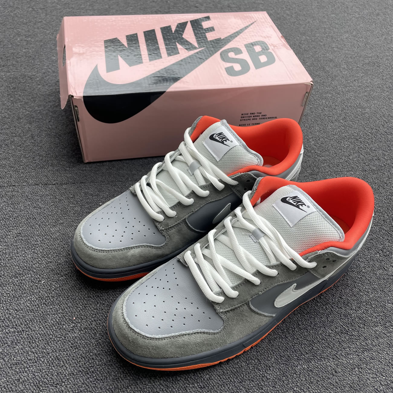 Nike Sb Dunk Low Staple Nyc Pigeon 304292 011 (11) - newkick.vip