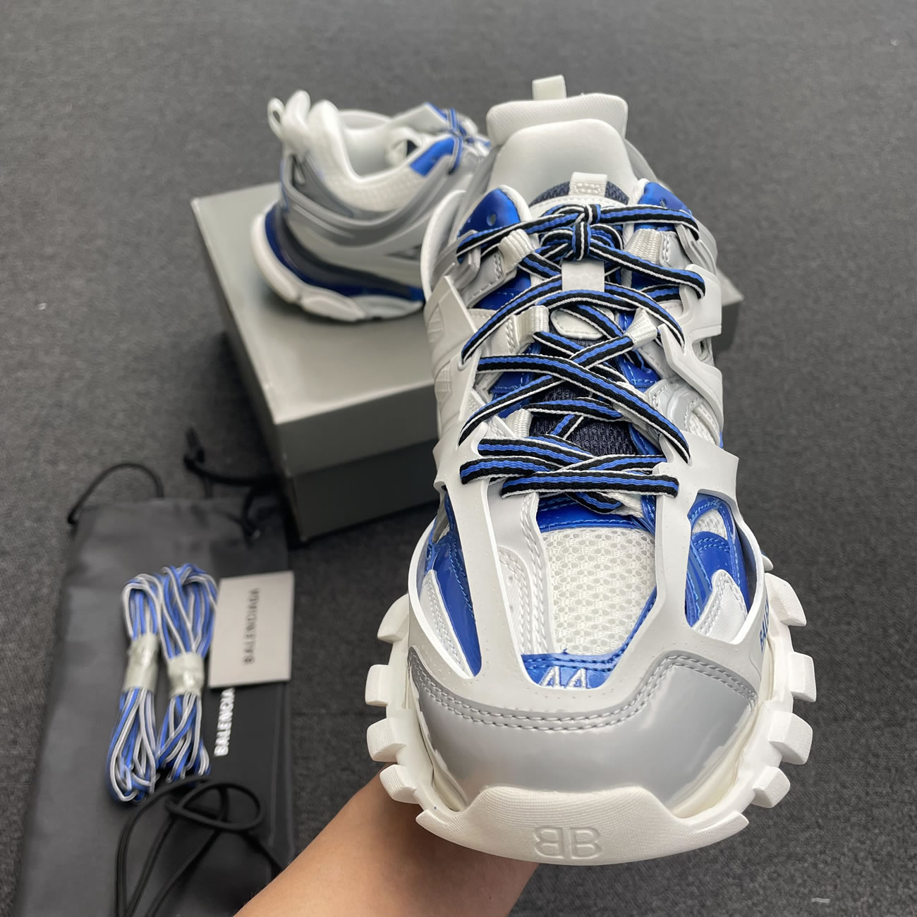 Balenciaga Track White Blue 542023w2fs99051 (4) - newkick.vip