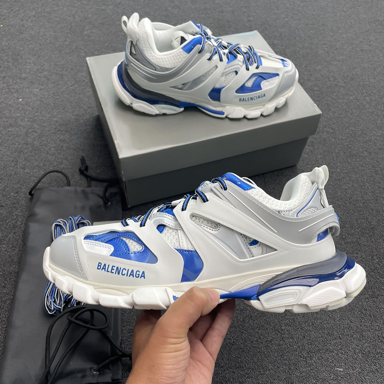 Balenciaga Track White Blue 542023w2fs99051 (7) - newkick.vip