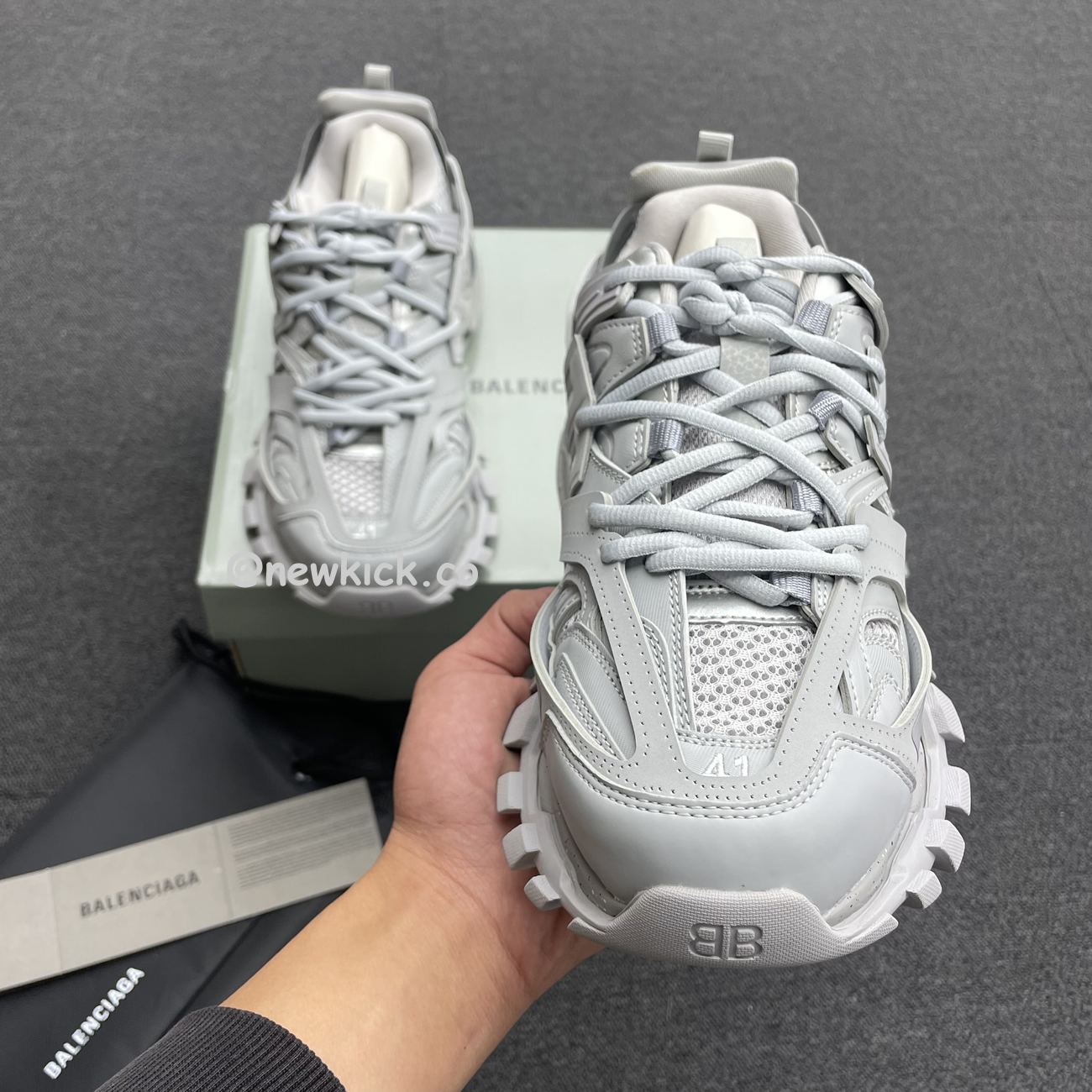 Balenciaga Track Light Grey W 542436w2la11203 (4) - newkick.vip