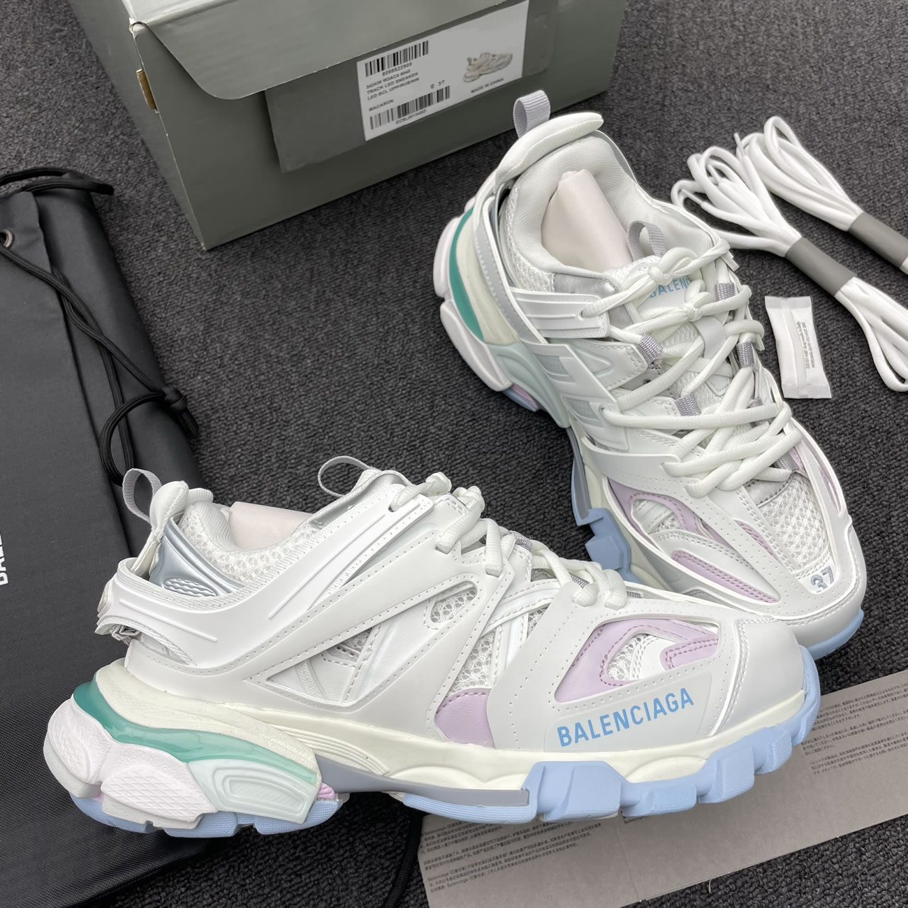 Balenciaga Track Pastel (w) 542436w3ac49045 (3) - newkick.vip