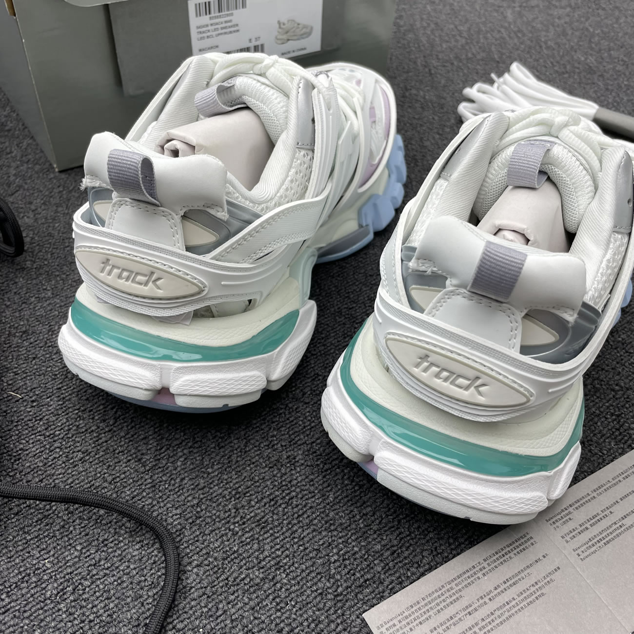 Balenciaga Track Pastel (w) 542436w3ac49045 (4) - newkick.vip