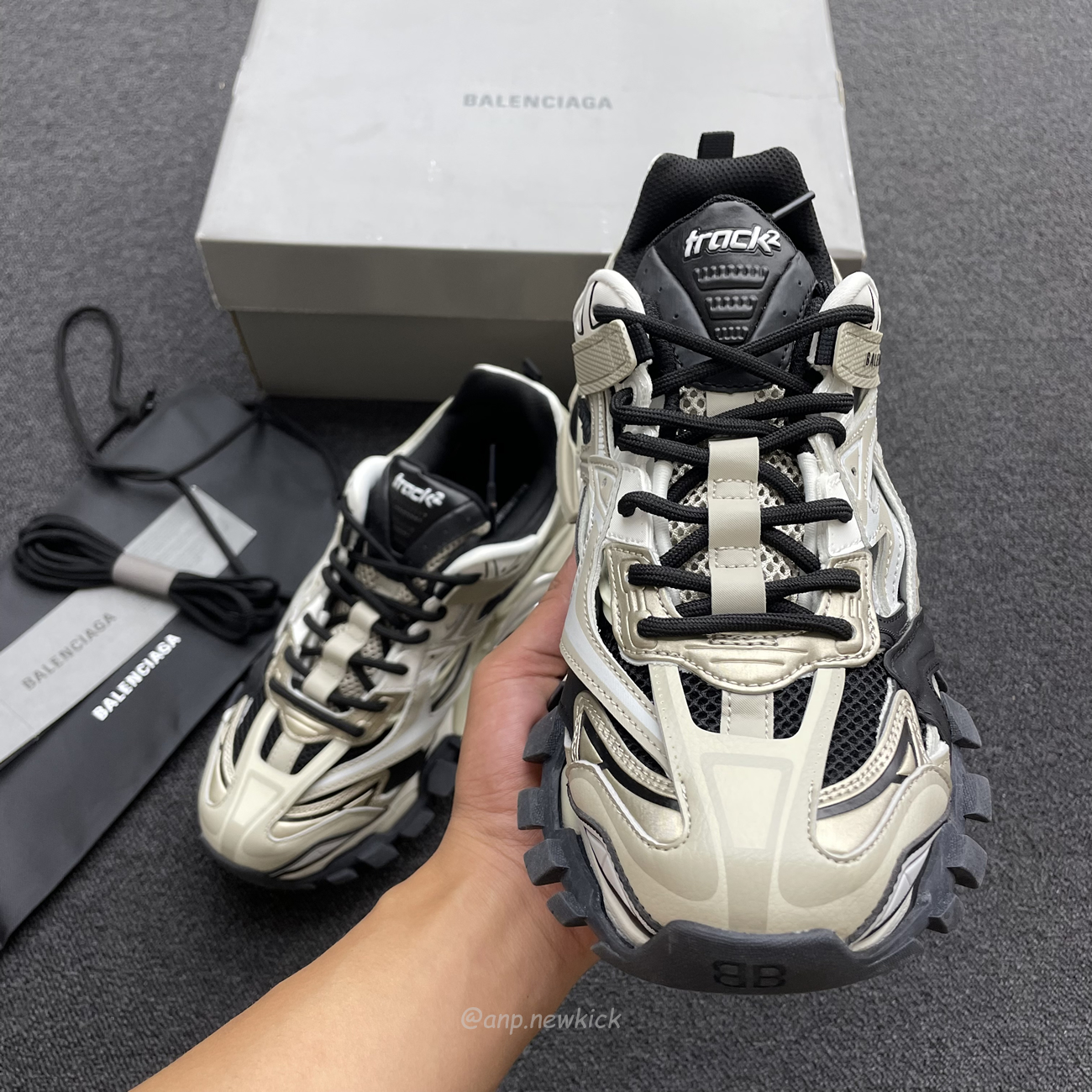 Balenciaga Track.2 Beige Black 568614w2gn38071 (17) - newkick.vip