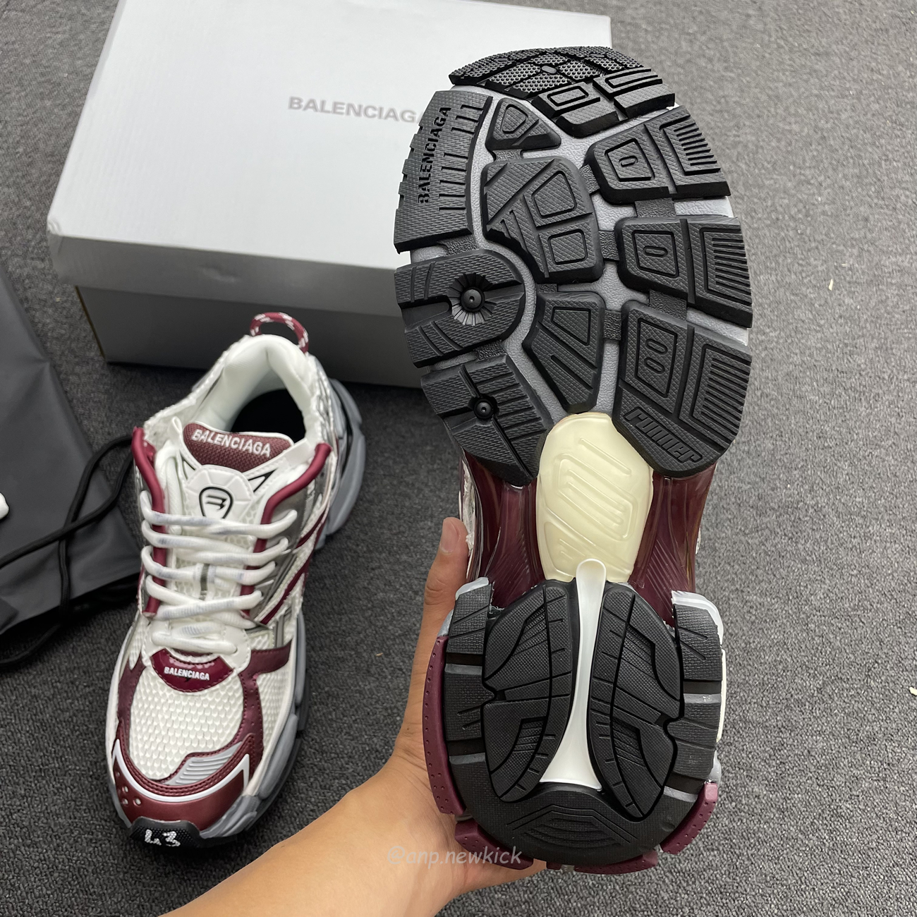 Balenciaga Runner Burgundy 677403w3rb3 (14) - newkick.vip