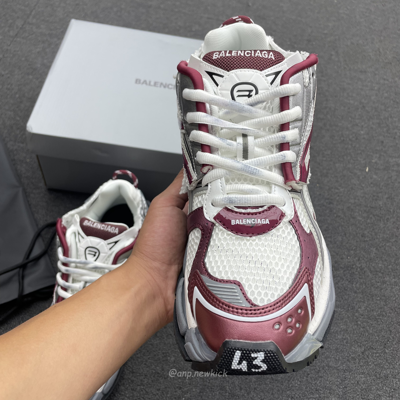 Balenciaga Runner Burgundy 677403w3rb3 (3) - newkick.vip