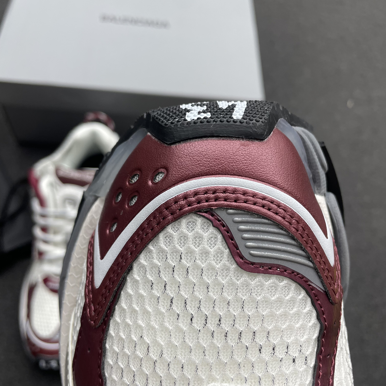 Balenciaga Runner Burgundy 677403w3rb3 (7) - newkick.vip