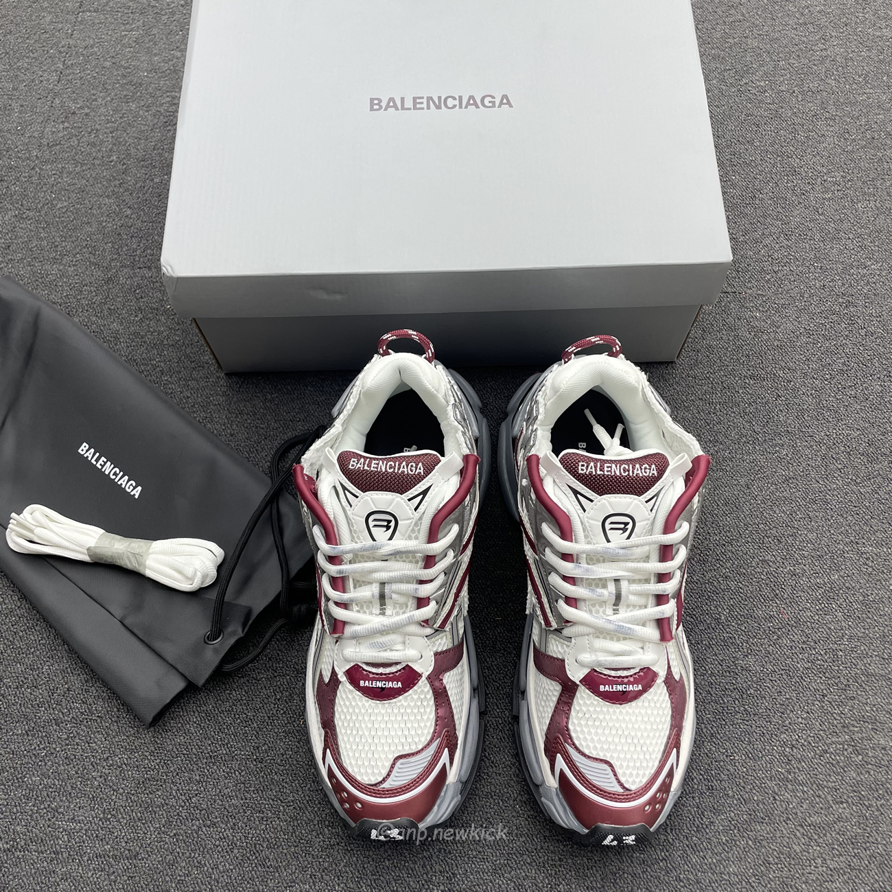 Balenciaga Runner Burgundy 677403w3rb3 (8) - newkick.vip