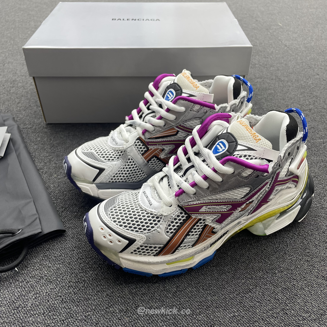 Balenciaga Runner Multicolor 677403w3rb68123 (11) - newkick.vip