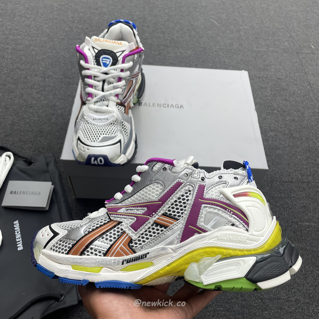 Balenciaga Runner Multicolor 677403w3rb68123 (5) - newkick.vip