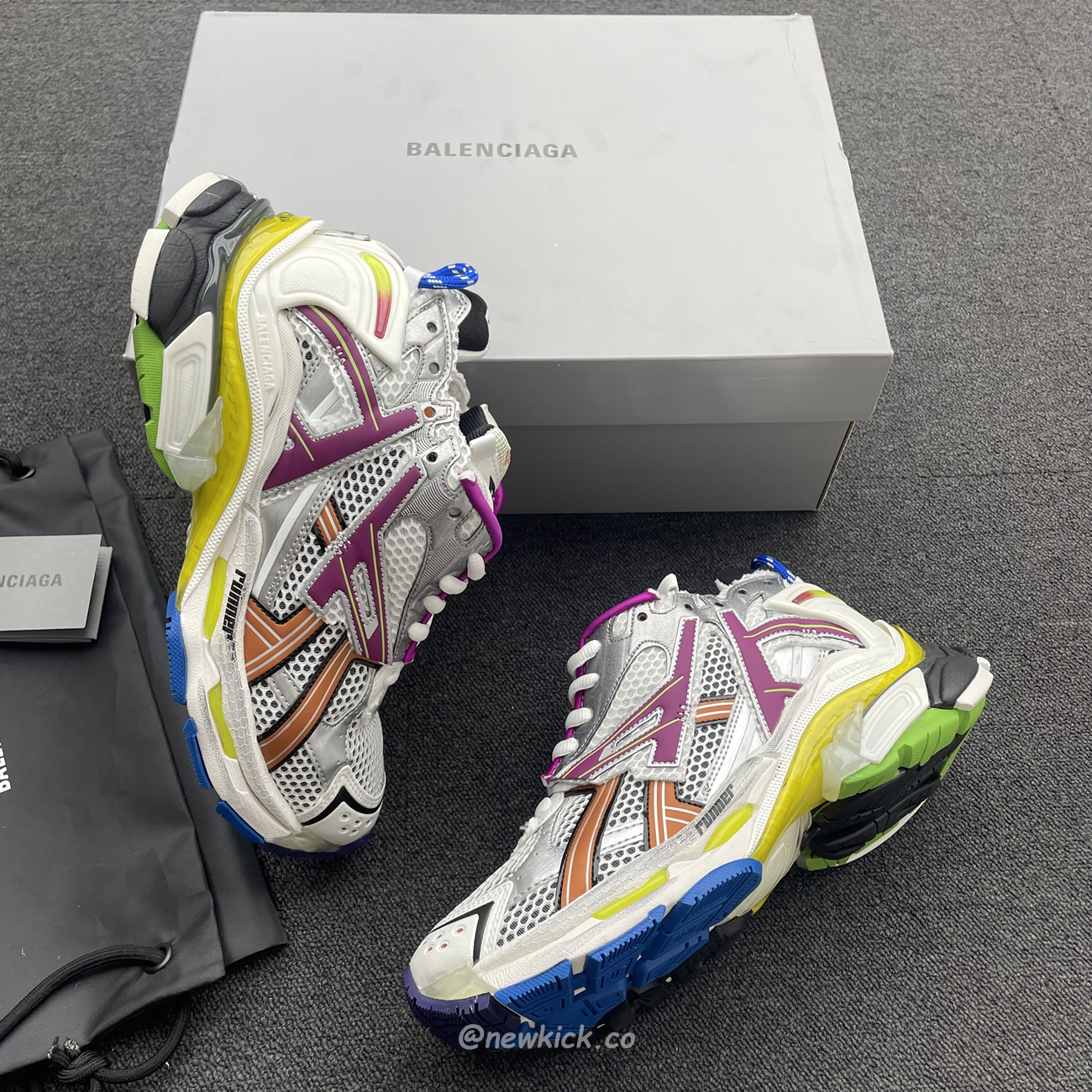 Balenciaga Runner Multicolor 677403w3rb68123 (6) - newkick.vip