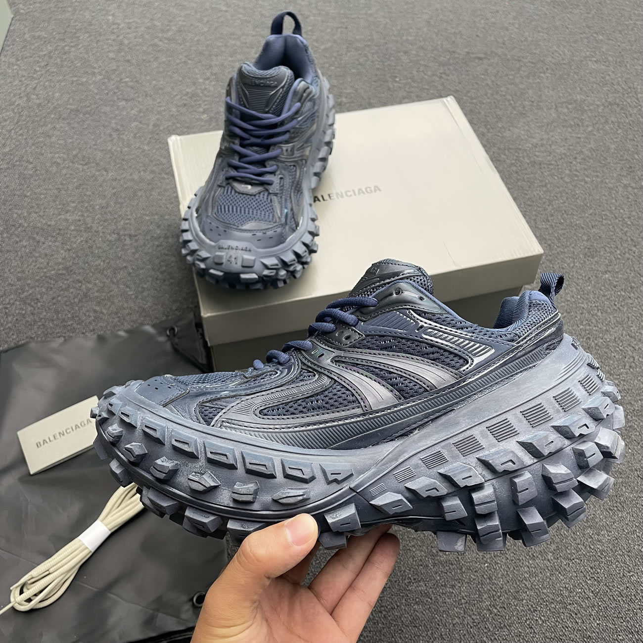 Balenciaga Defender Green Black Grey Navy Beige (26) - newkick.vip