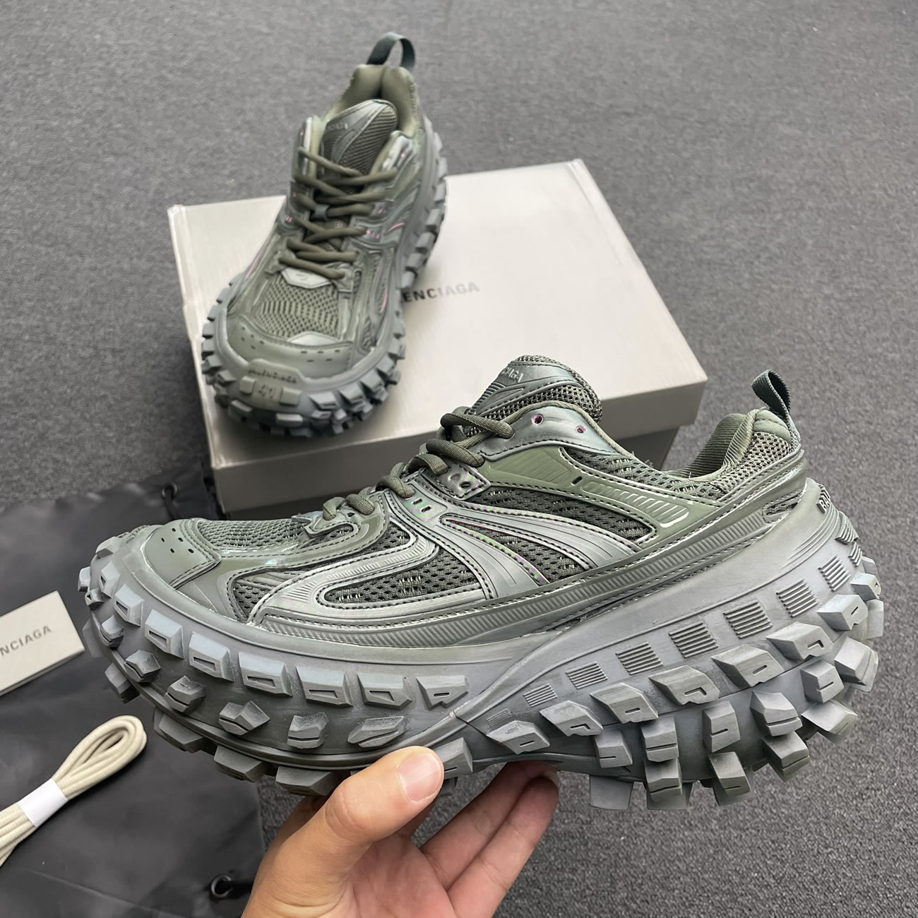 Balenciaga Defender Green Black Grey Navy Beige (37) - newkick.vip