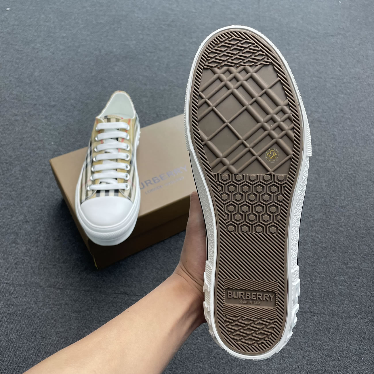 Burberry Vintage Check Cotton Sneakers Archive Beige White W 80505061 (2) - newkick.vip