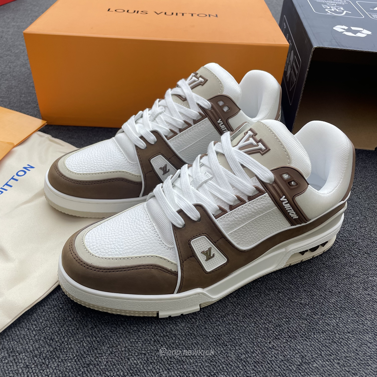 Louis Vuitton Lv Trainer White Brown Ag6u3amdbjn430 (3) - newkick.vip