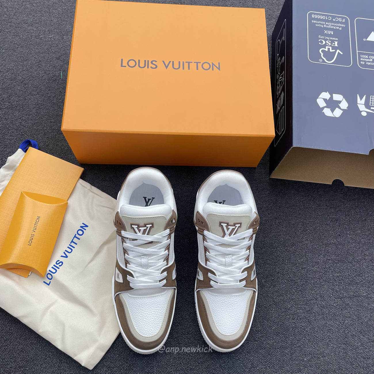 Louis Vuitton Lv Trainer White Brown Ag6u3amdbjn430 (4) - newkick.vip