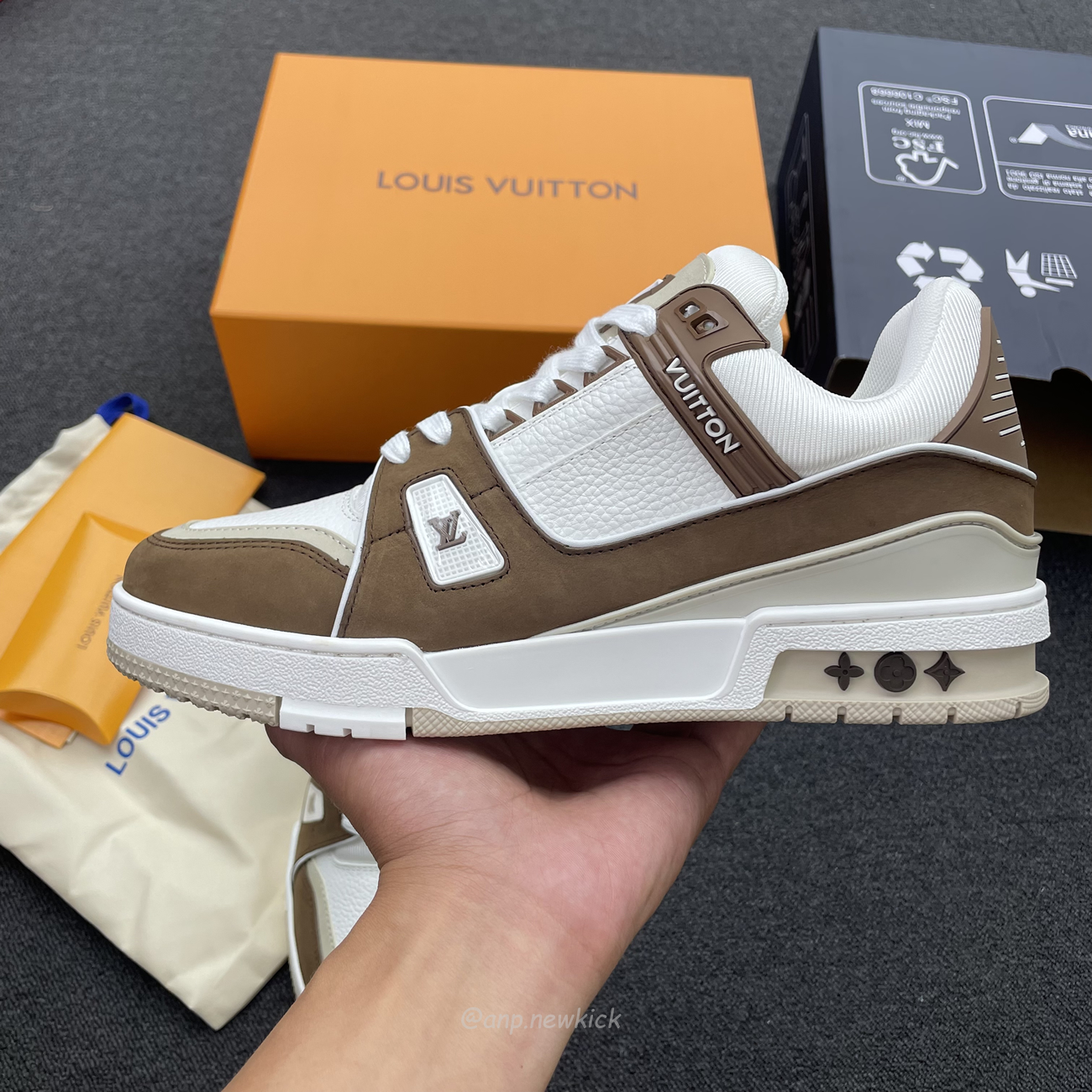 Louis Vuitton Lv Trainer White Brown Ag6u3amdbjn430 (9) - newkick.vip