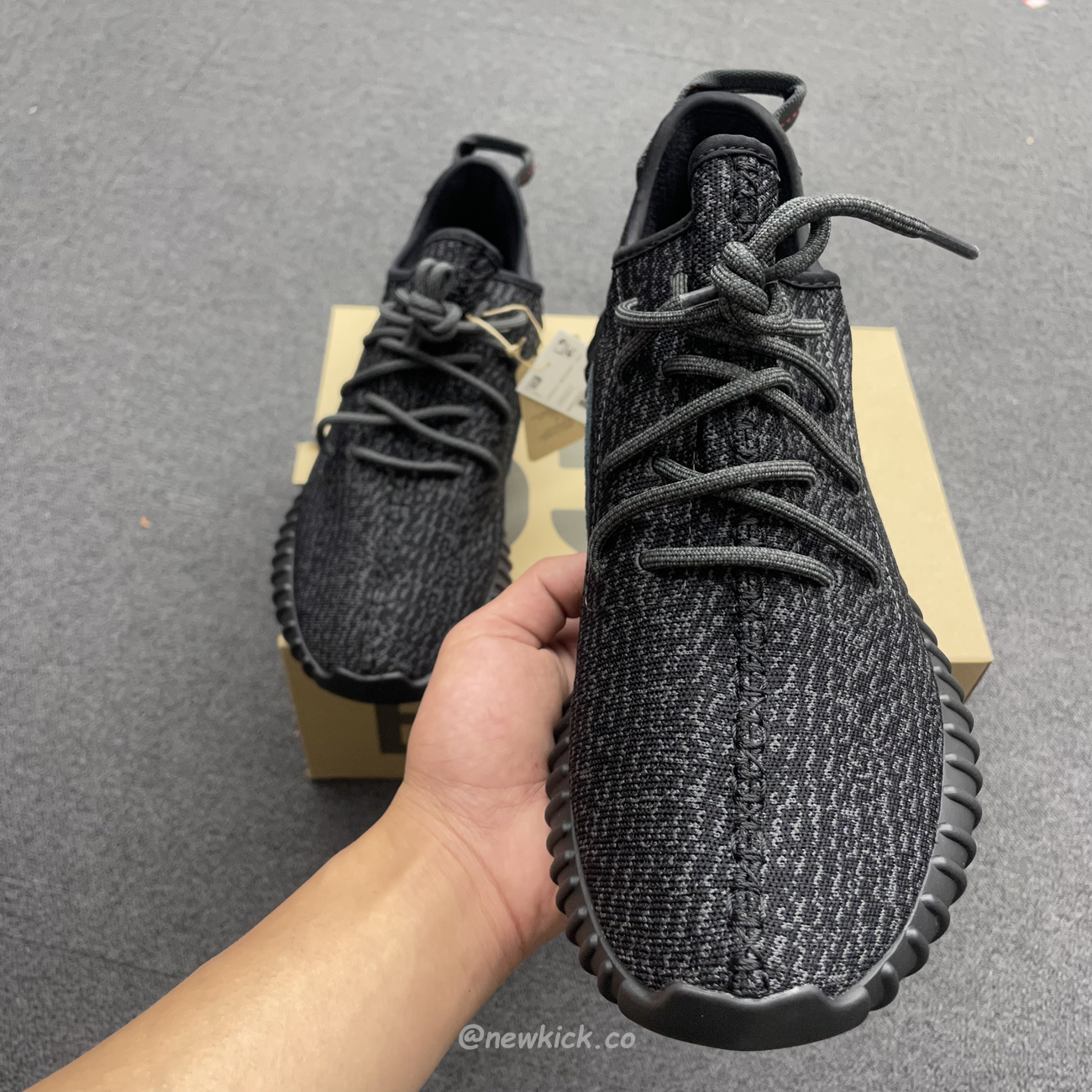 Adidas Yeezy Boost 350 Pirate Black Aq2659 (2) - newkick.vip