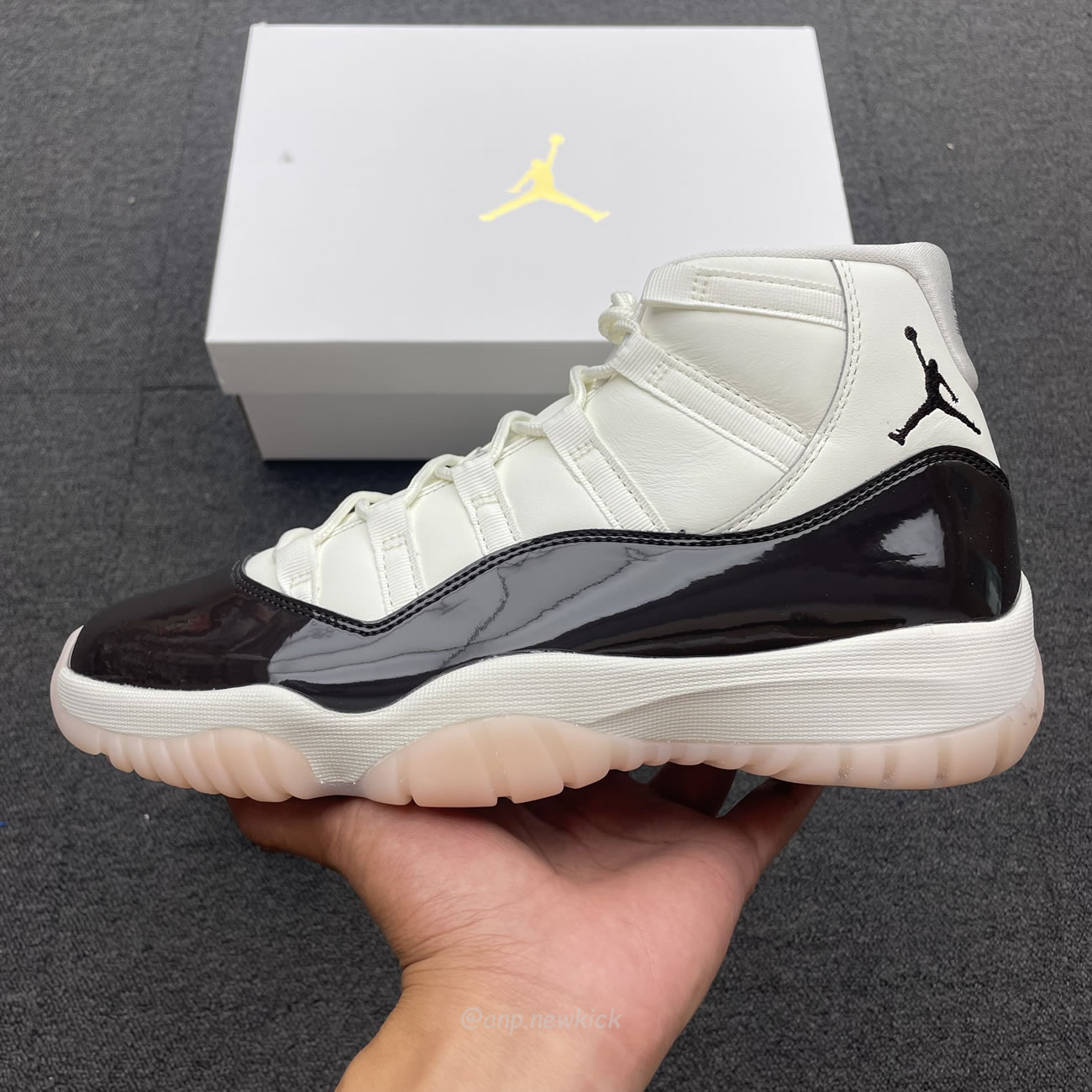 Air Jordan 11 Retro Neapolitan Ar0715 101 (2) - newkick.vip