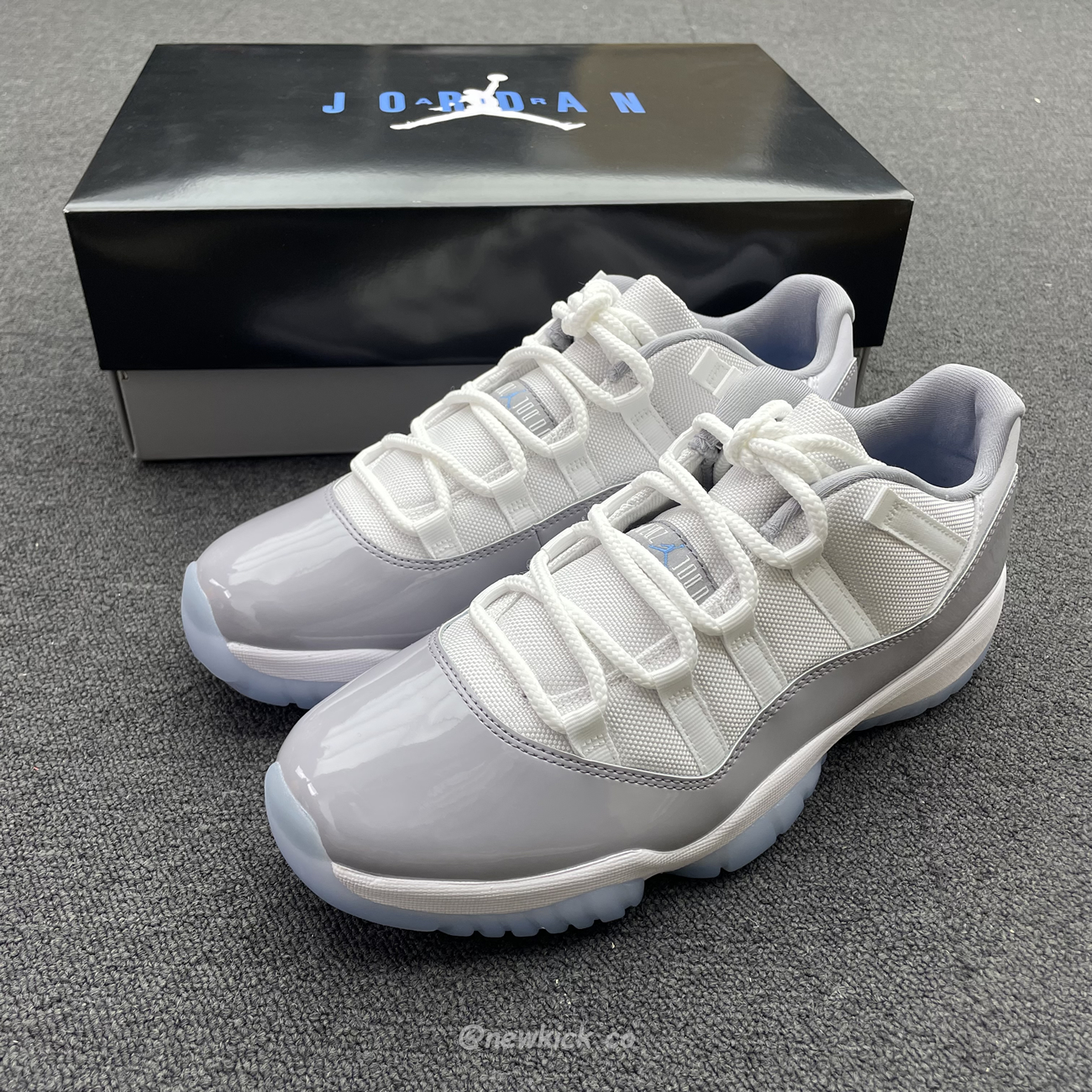 Air Jordan 11 Retro Low Cement Grey Av2187 140 (5) - newkick.vip