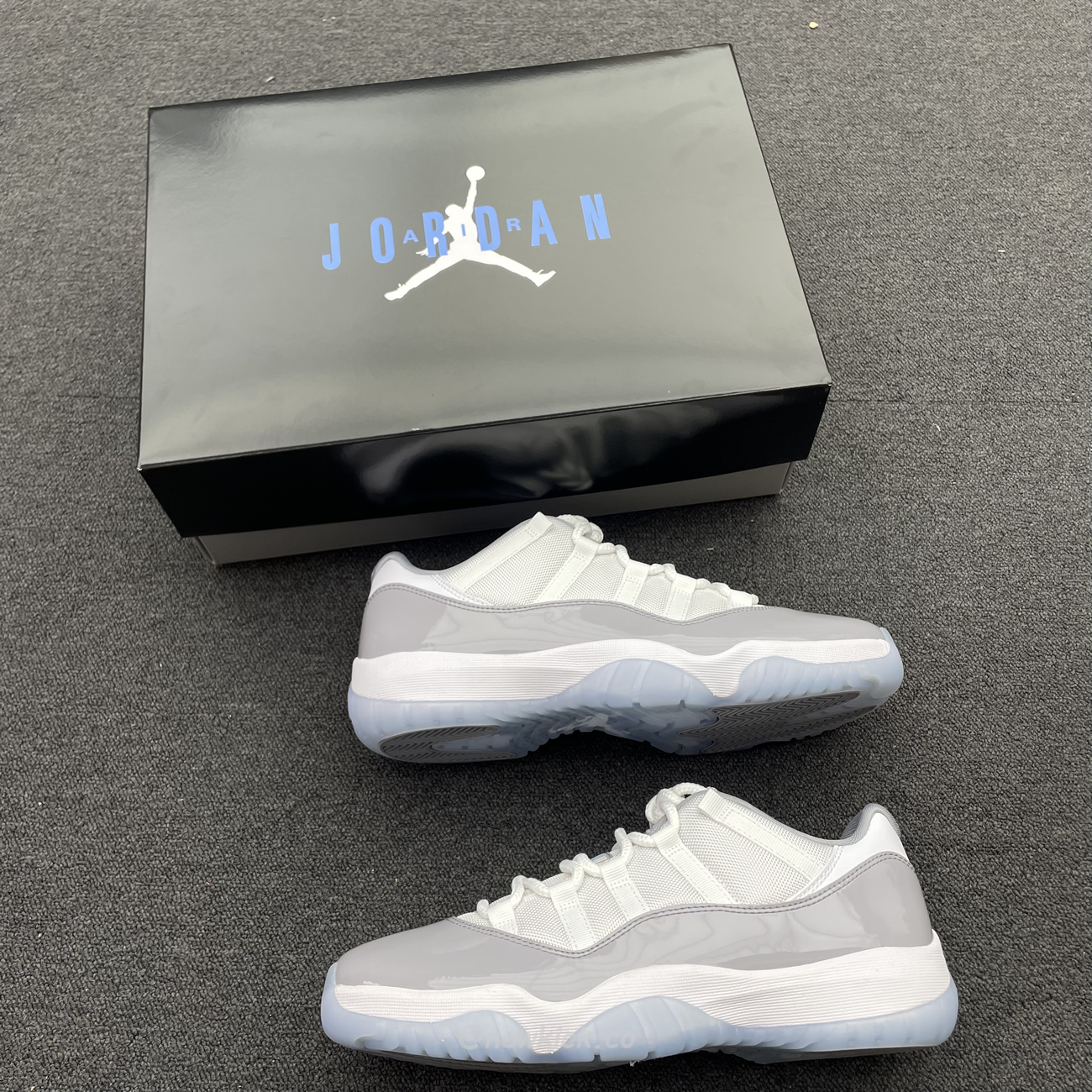 Air Jordan 11 Retro Low Cement Grey Av2187 140 (7) - newkick.vip