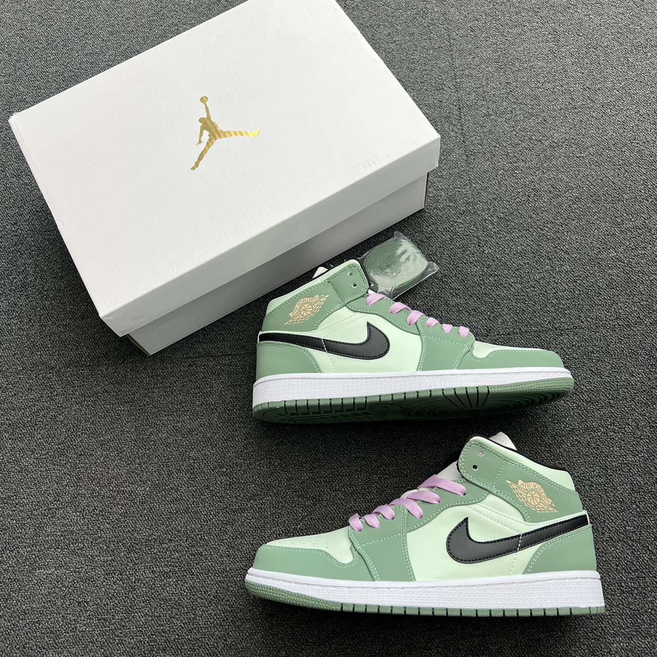 Air Jordan 1 Mid Dutch Green W Cz0774 300 (5) - newkick.vip