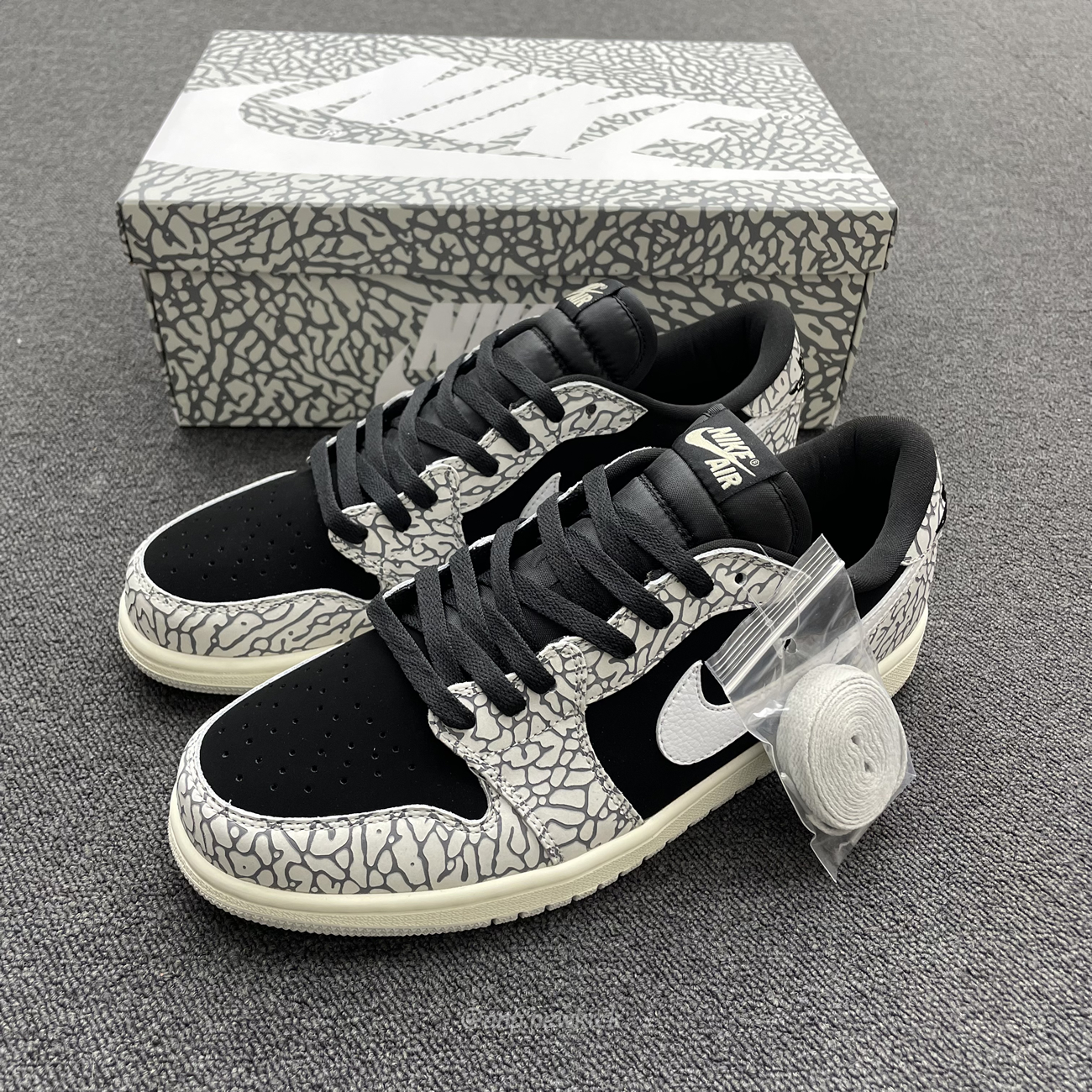 Air Jordan 1 Retro Low Og Black Cement Cz0790 001 (16) - newkick.vip