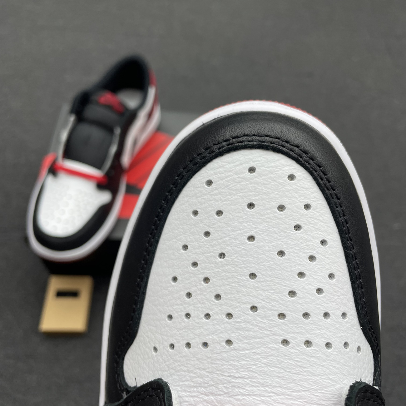 Air Jordan 1 Retro Low Og Black Toe Cz0790 106 (24) - newkick.vip