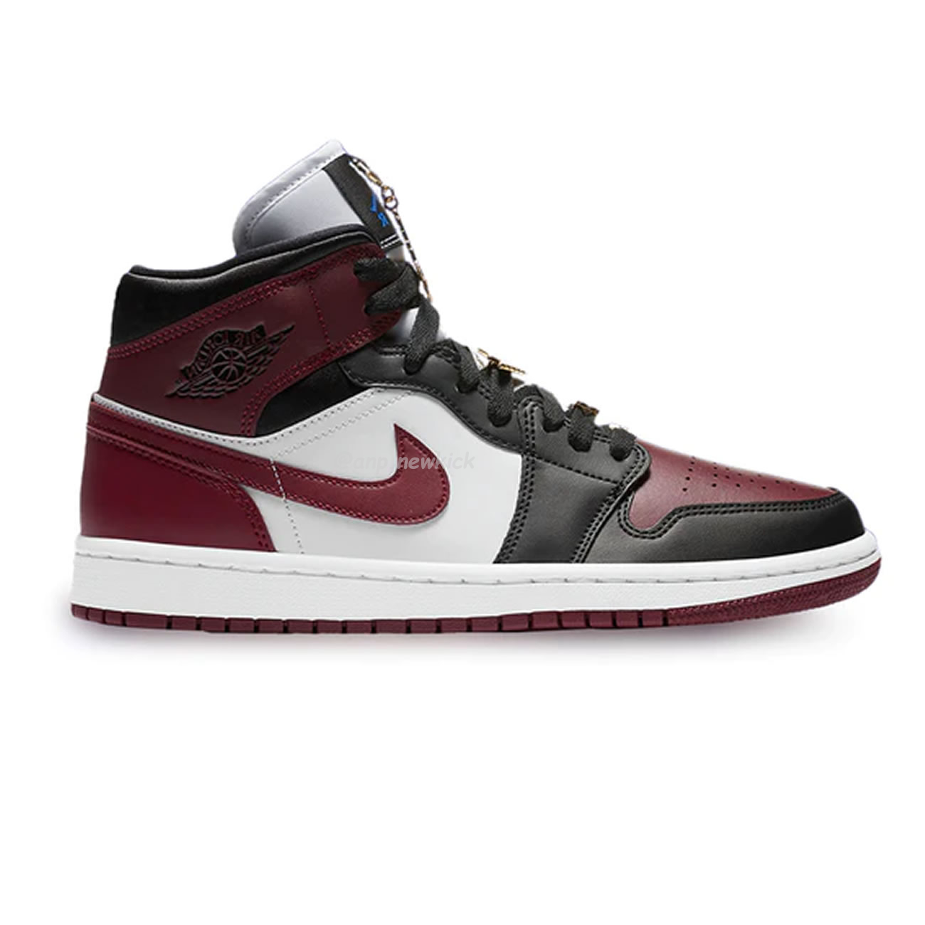 Air Jordan 1 Mid Se Black Dark Beetroot Womens Cz4385 016 (11) - newkick.vip