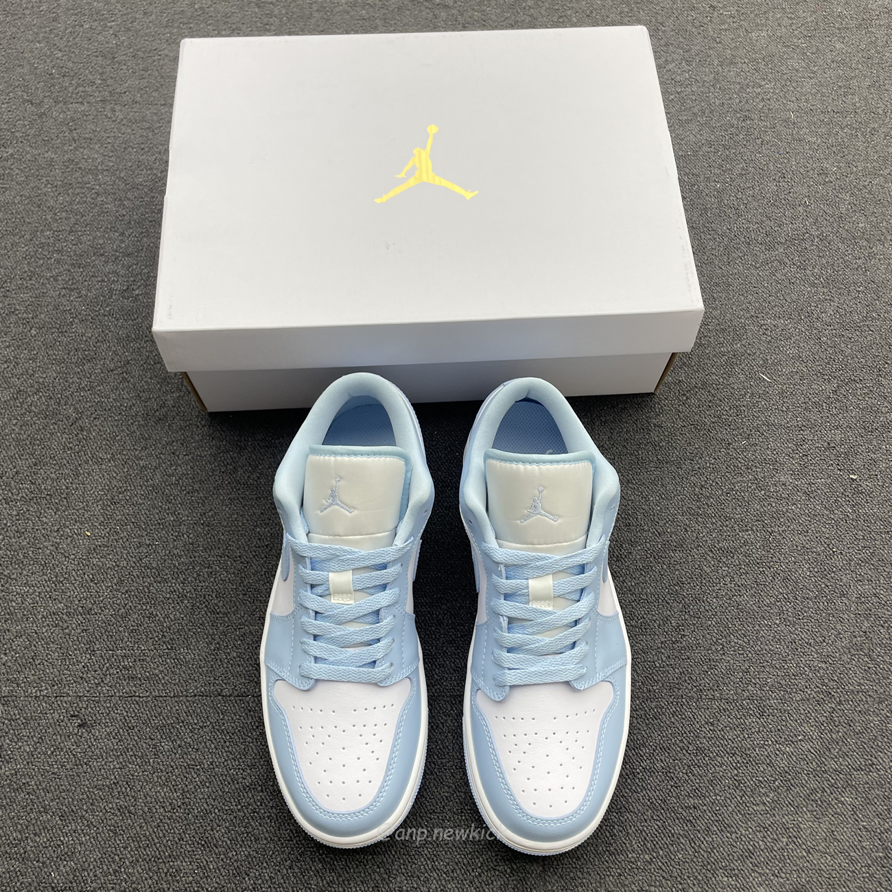 Air Jordan 1 Low White Ice Blue Dc0774 141 (3) - newkick.vip