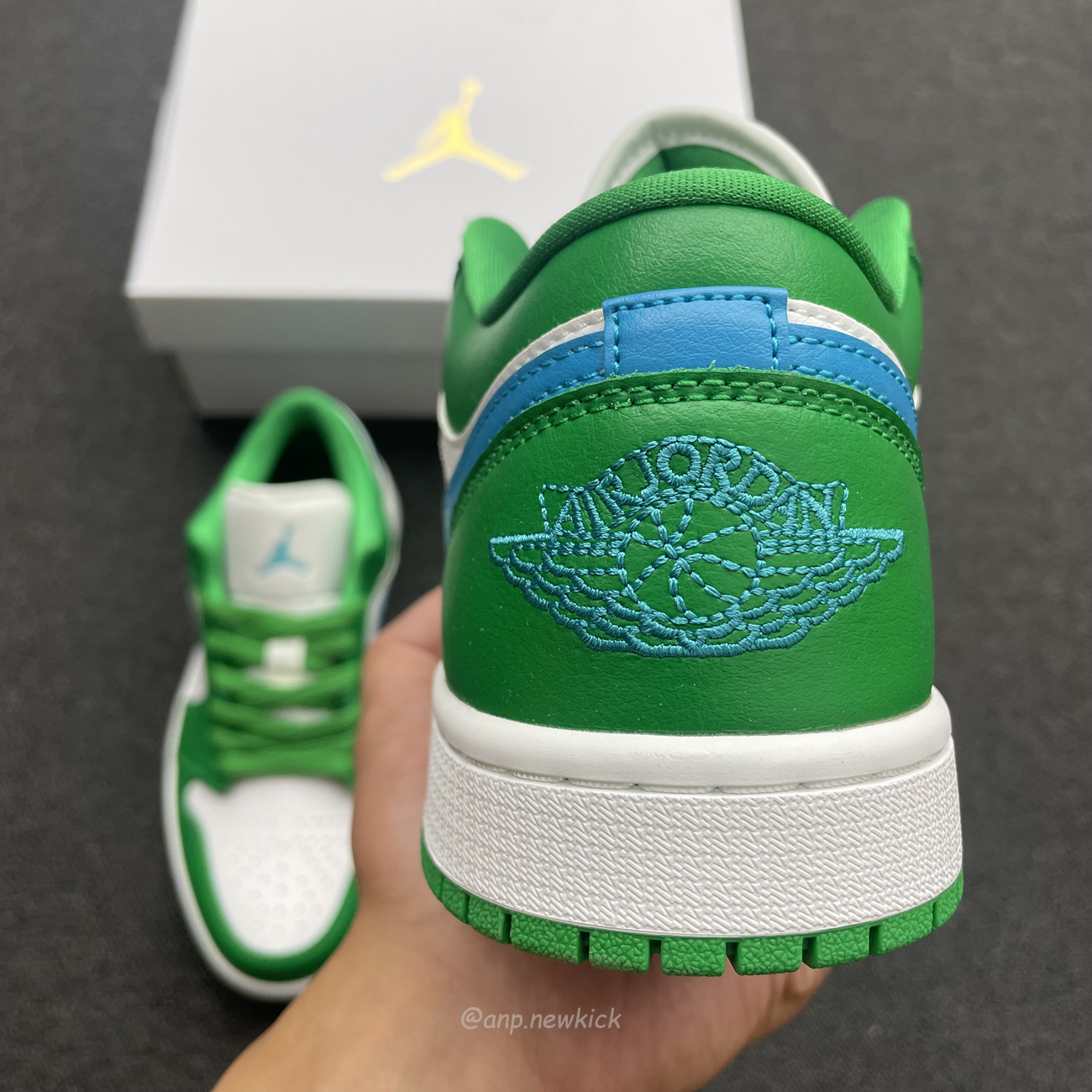 Air Jordan 1 Low Lucky Green Aquatone Dc0774 304 (9) - newkick.vip