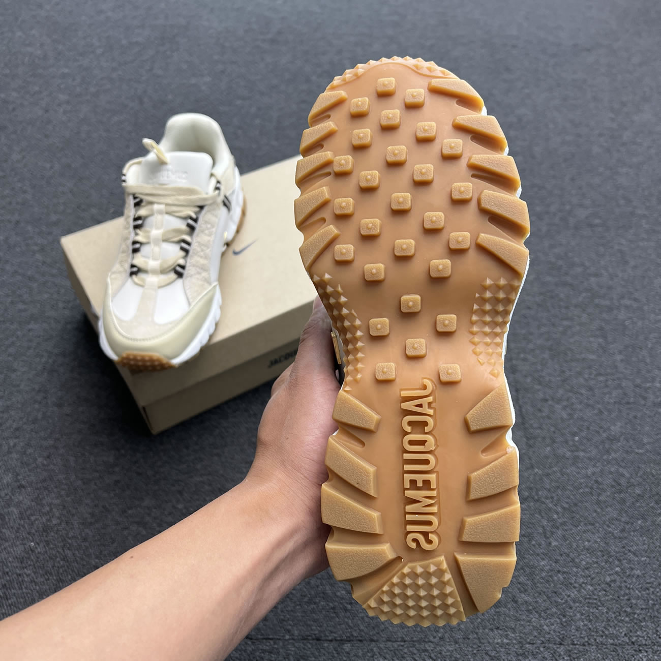 Nike Air Humara Lx Jacquemus Light Bone Gold W Dr0420 001 (13) - newkick.vip