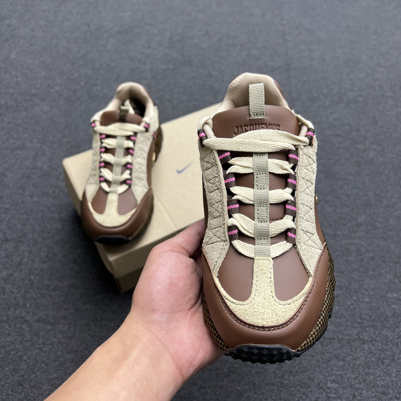 Nike Air Humara Lx Jacquemus Ale Brown Gold W Dr0420 200 (10) - newkick.vip