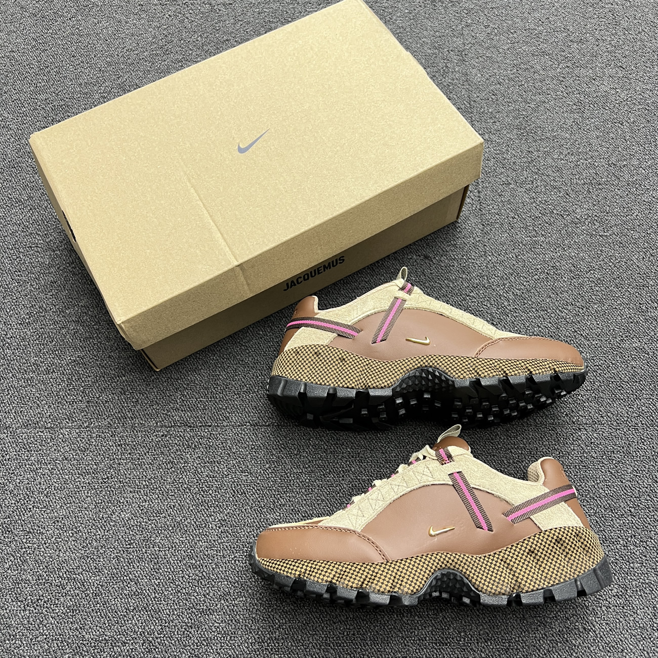 Nike Air Humara Lx Jacquemus Ale Brown Gold W Dr0420 200 (11) - newkick.vip