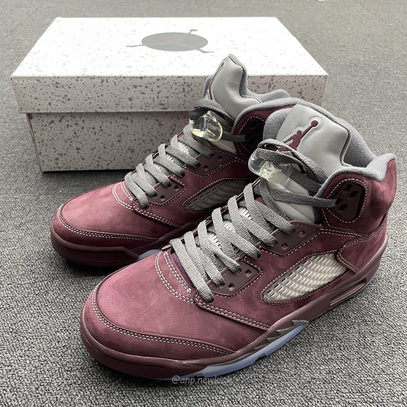 Air Jordan 5 Retro Burgundy 2023 Dz4131 600 (5) - newkick.vip