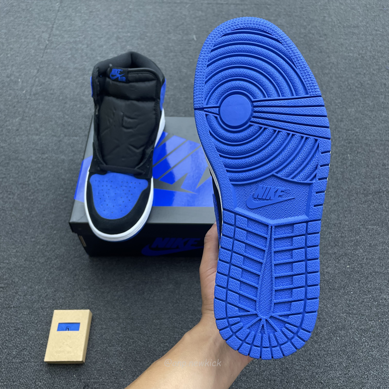 Air Jordan 1 Retro High Og Royal Reimagined Dz5485 042 (7) - newkick.vip