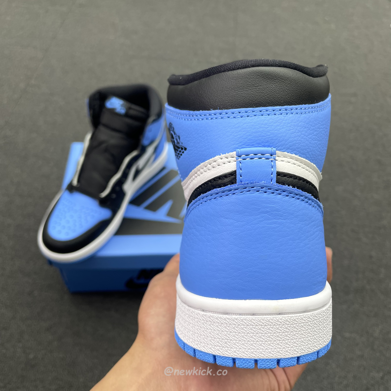 Air Jordan 1 Retro High Og University Blue Dz5485 400 (11) - newkick.vip